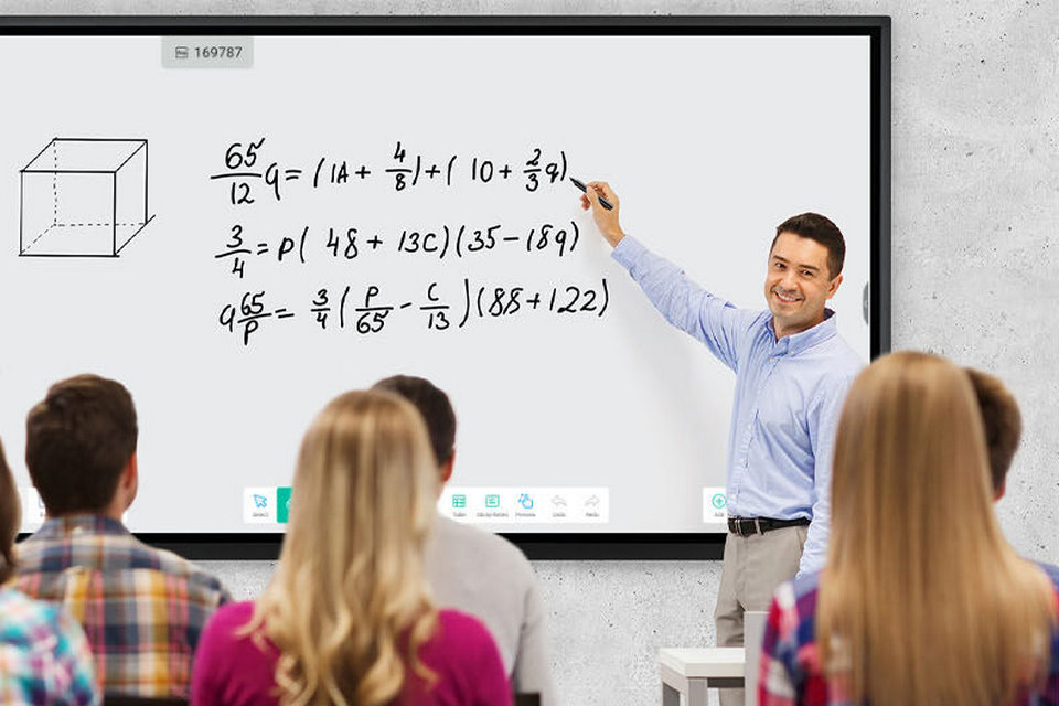 Komputer z monitorem 24" + monitor interaktywny 55" PM8 -