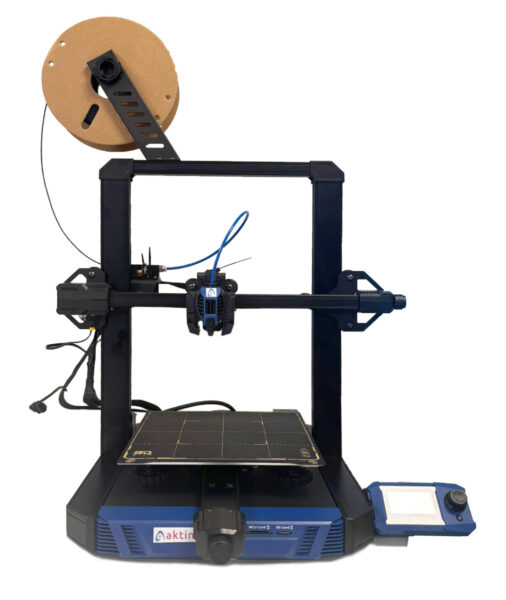 Drukarka 3D BQ Witbox z zamontowaną szpulą filamentu na białym tle.
