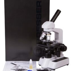 72350_bresser-microscope-erudit-dlx-40-1000x_01 Mikroskop Bresser Erudit DLX z czarnym pudełkiem, instrukcją, zasilaczem i akcesoriami.
