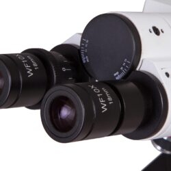 73761_bresser-microscope-erudit-basic-40-400x_08 Głowica mikroskopu stereoskopowego z okularami WF10x 18mm oraz pokrętłem regulacji rozstawu źrenic.
