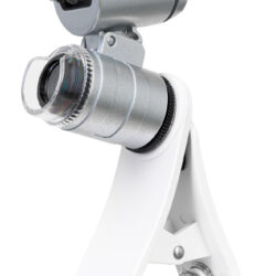 74108_levenhuk-pocket-microscope-zeno-cash-zc4_05 Cyfrowy mikroskop kieszonkowy Levenhuk z białym klipsem mocującym.