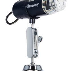 Cyfrowy mikroskop USB marki Discovery na chromowanym statywie.