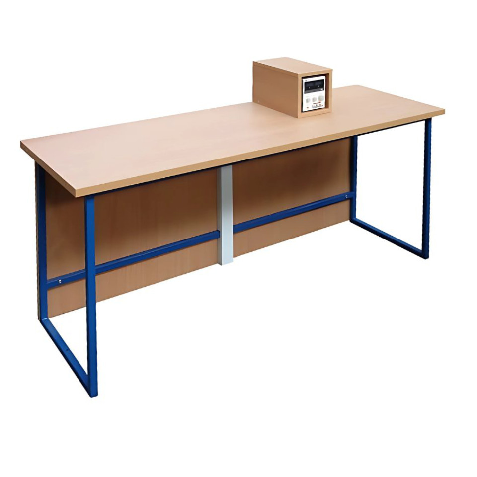 Stół uczniowski do pracowni fizyko-chemicznej, 3-os. z zasilaczem 3 Stół uczniowski do pracowni fizyko-chemicznej, 3-os. z zasilaczem -