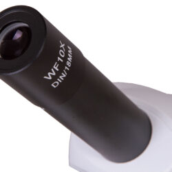 72350_bresser-microscope-erudit-dlx-40-1000x_08 Okular mikroskopowy WF10x DIN/18mm zamontowany w głowicy mikroskopu.