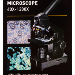 Mikroskop optyczny National Geographic 40x-1280x firmy Bresser z widocznymi przykładowymi preparatami biologicznymi.
