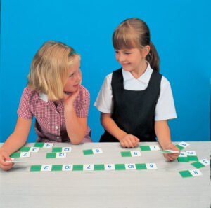 Domino - dzielenie do 100 (4 zestawy) - Pracownie matematyczne