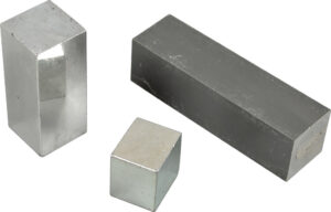 Porównawcze prostopadłościany - różna objętość/równa masa (100 g) - 3 sztuki - Przedmiotów ścisłych