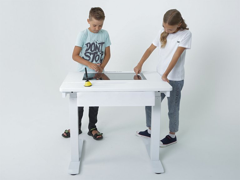 Interaktywne biurko INTBOARD STADY 24″ na Android 9 Interaktywne biurko INTBOARD STADY 24″ na Android -