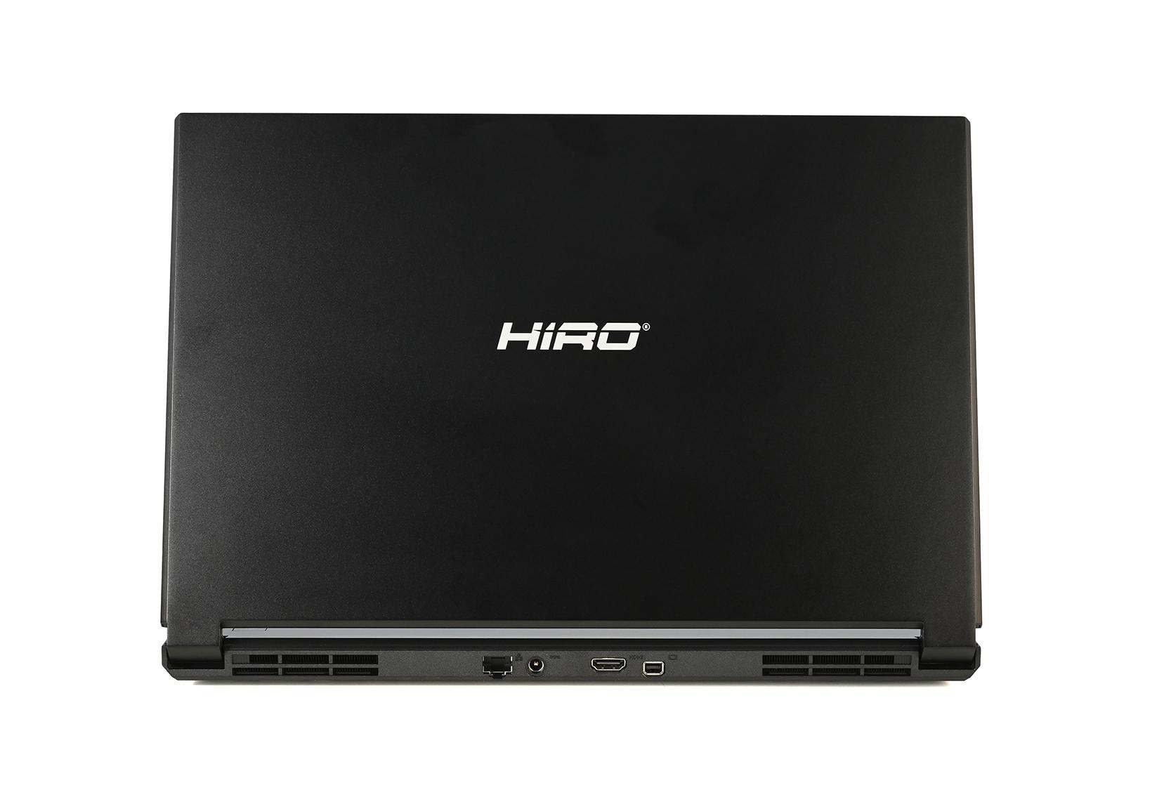 Zamknięty czarny laptop marki HIRO z widocznymi portami na tylnej krawędzi.