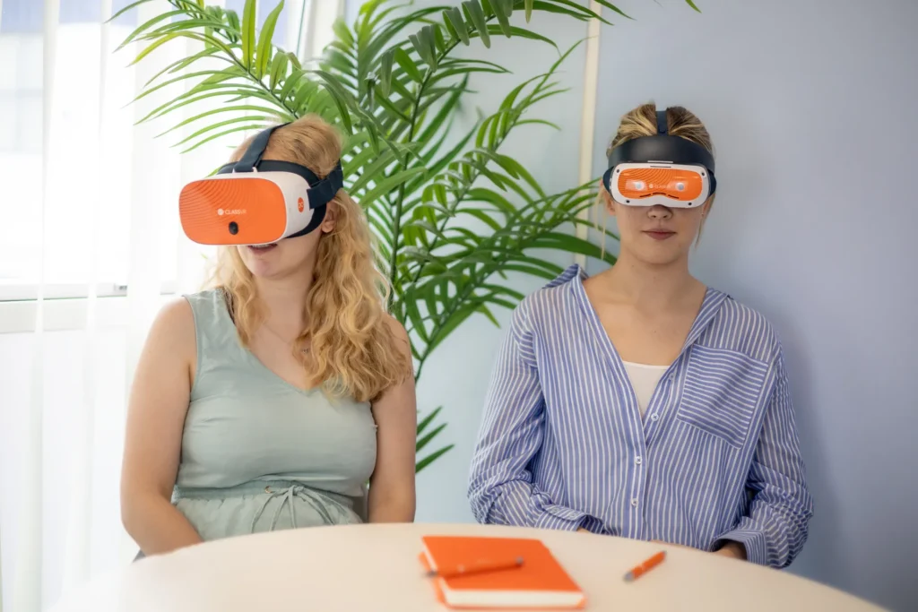 Cyfrowy Uczeń - Wirtualna rzeczywistość ClassVR Xcelerate 128GB - zestaw 4 sztuk + 3 letnia licencja -